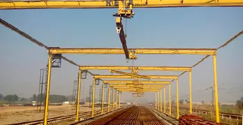 Lifting 260 M long rail, without any slag or bend